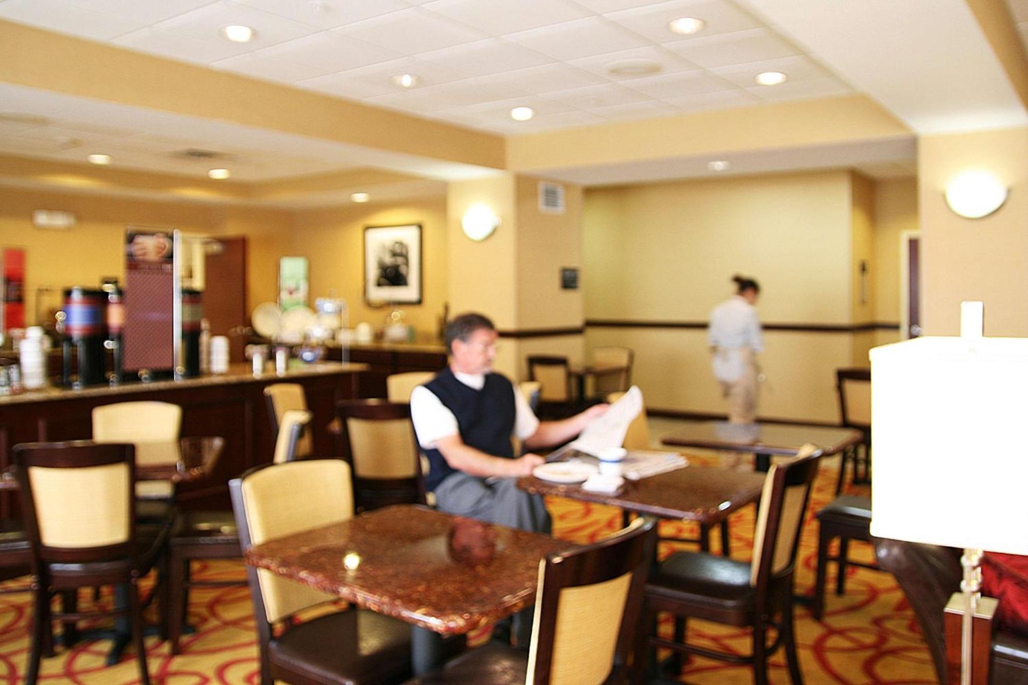 Hampton Inn Dade City - Zephyr Hills Ресторант снимка